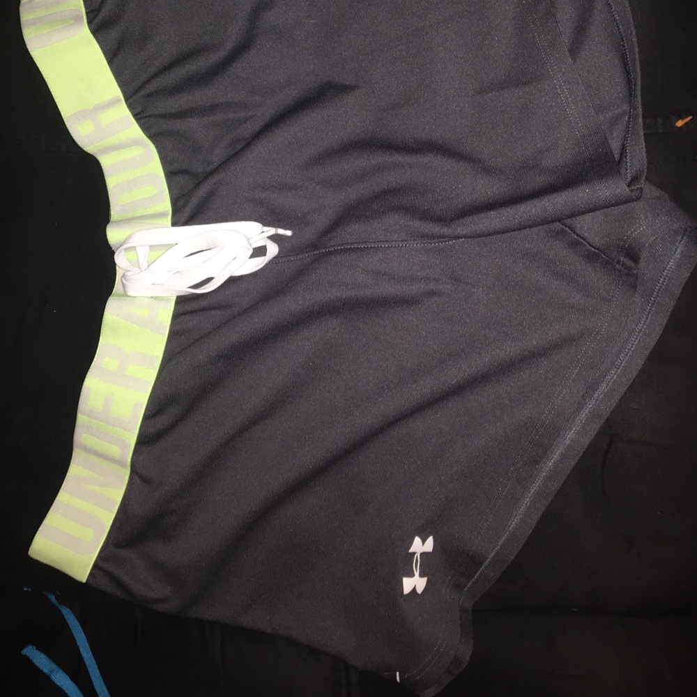 Gray Under Armour Shorts Large